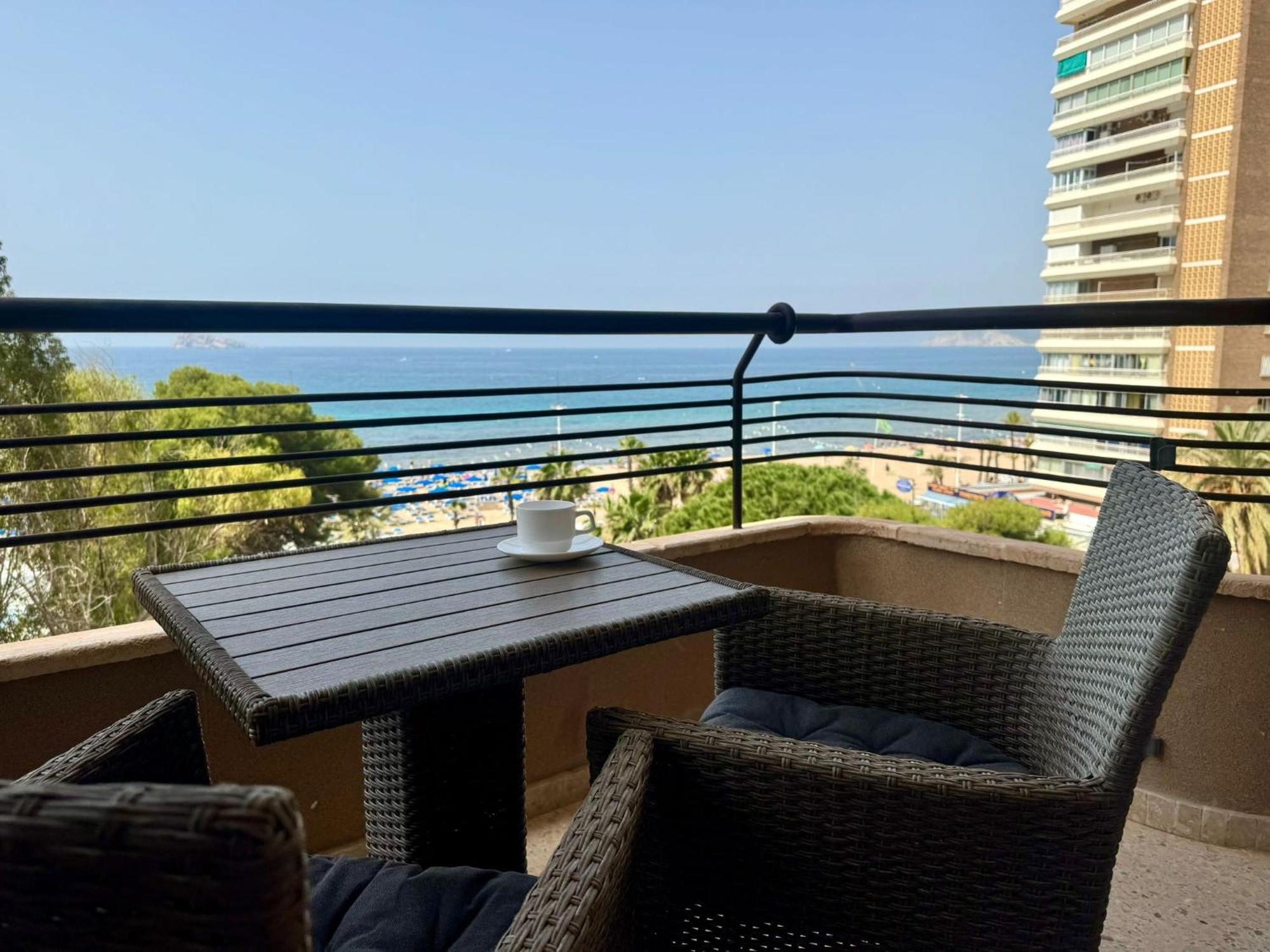 Apartamentos Coastal Haven Benidorm Esterno foto
